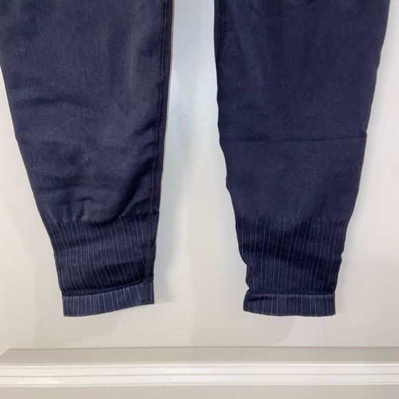 Black leggings. Size Medium. - Picture 3 of 3